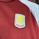 Kit Infantil Aston Villa Home I 2024/25 Adidas com camisa e short, uniforme infantil leve e respirável, ideal para jogos, treinos e jovens torcedores do Aston Villa."