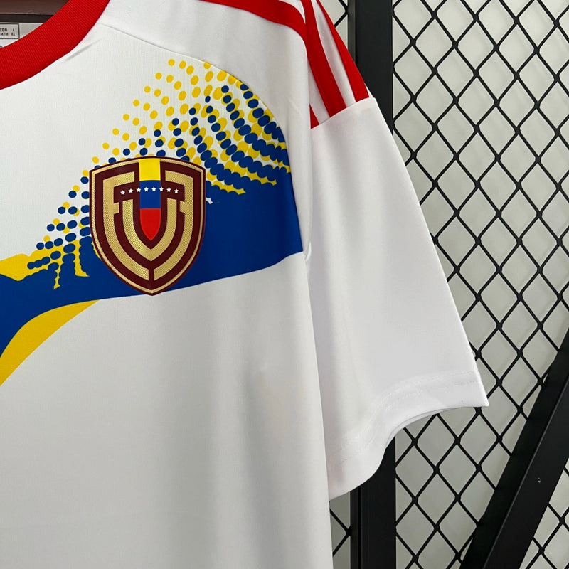 Camisa Venezuela Away II 2024/25 Adidas Torcedor Masculina branca, com detalhes em vinho e azul, tecido leve e respirável, ideal para torcedores da Vinotinto
Camisa Venezuela Away II 2024/25
Camisa Venezuela Adidas branca masculina
Camisa Vinotinto Away 2024/25
Camisa seleção venezuelana masculina
Camisa Venezuela torcedor masculina
Camisa Venezuela futebol 2024/25
Uniforme Venezuela Away Adidas
Camisa Vinotinto masculina branca