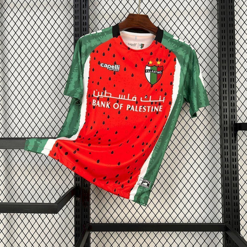 Camisa Palestino Melancia 2025/26 Torcedor Masculina Vermelha, uniforme vibrante, futebol chileno, escudo bordado, conforto e estilo para torcedores"