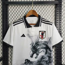 Camisa Japão Concept Smoke Dragon 2024/25 Adidas Torcedor Masculina na cor branca, uniforme conceito inspirado em dragão com detalhes de fumaça, design exclusivo, tecido leve e confortável.