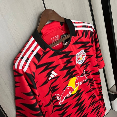 Camisa New York Red Bulls Away II 2024/25 Adidas Torcedor Masculina Vermelha, uniforme MLS, escudo bordado, conforto e estilo, Waze Mix"