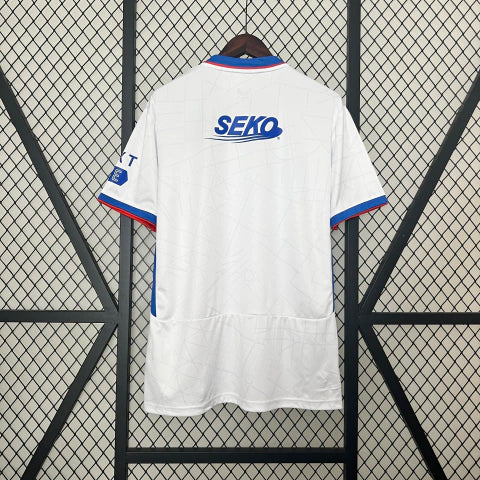 Camisa Rangers Away II 2024/25 Castore Torcedor Masculina Branca, design moderno e confortável, símbolo de tradição e estilo para torcedores do Rangers FC.”