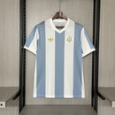 Camisa Argentina "Edição Aniversário" 2024/25 Adidas Torcedor Masculina azul celeste com detalhes brancos, tecido leve e respirável, corte masculino – ideal para torcer, colecionar e uso casual.