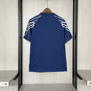 Camisa PSG Fourth IIII 2024/25 Jordan Torcedor Masculina Azul, design moderno, escudo aplicado, confortável e estilosa para torcedores apaixonados.”