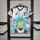 Camisa Japão Vegeta God 2024/25 Adidas Torcedor Masculina branca, uniforme conceitual inspirado no personagem Vegeta God do anime Dragon Ball, design exclusivo com tecnologia AEROREADY, confortável e estiloso, ideal para torcedores, colecionadores e fãs de anime.